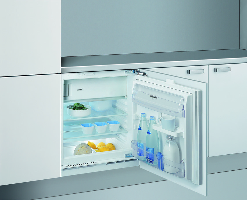 Whirlpool ARG913 A+ pult alá építhető hűtőszekrény 2 év magyar garanciával